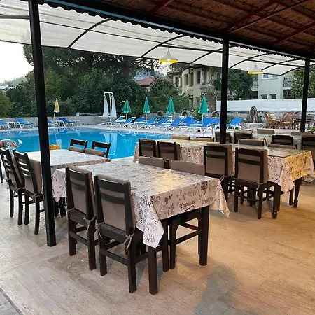 Unlu 2* 厄吕代尼兹